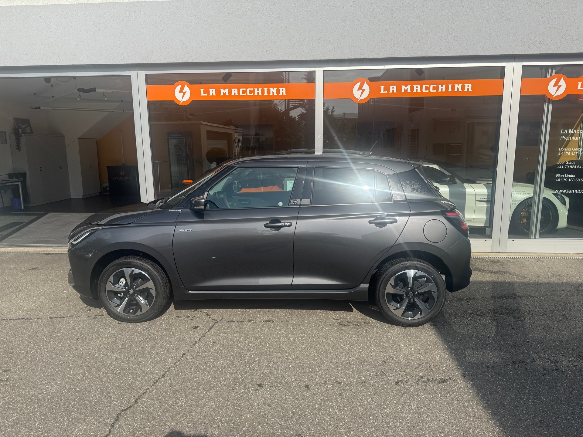 SUZUKI Swift 1.2 Tradizio Top Hybrid 4x4-showroom-element-2