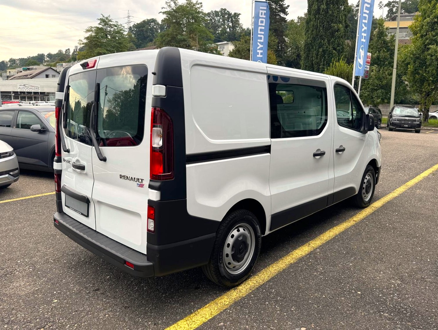 RENAULT RENAULT Trafic 2.0 Blue dCi 130 Advance L1H1 EN-image-5