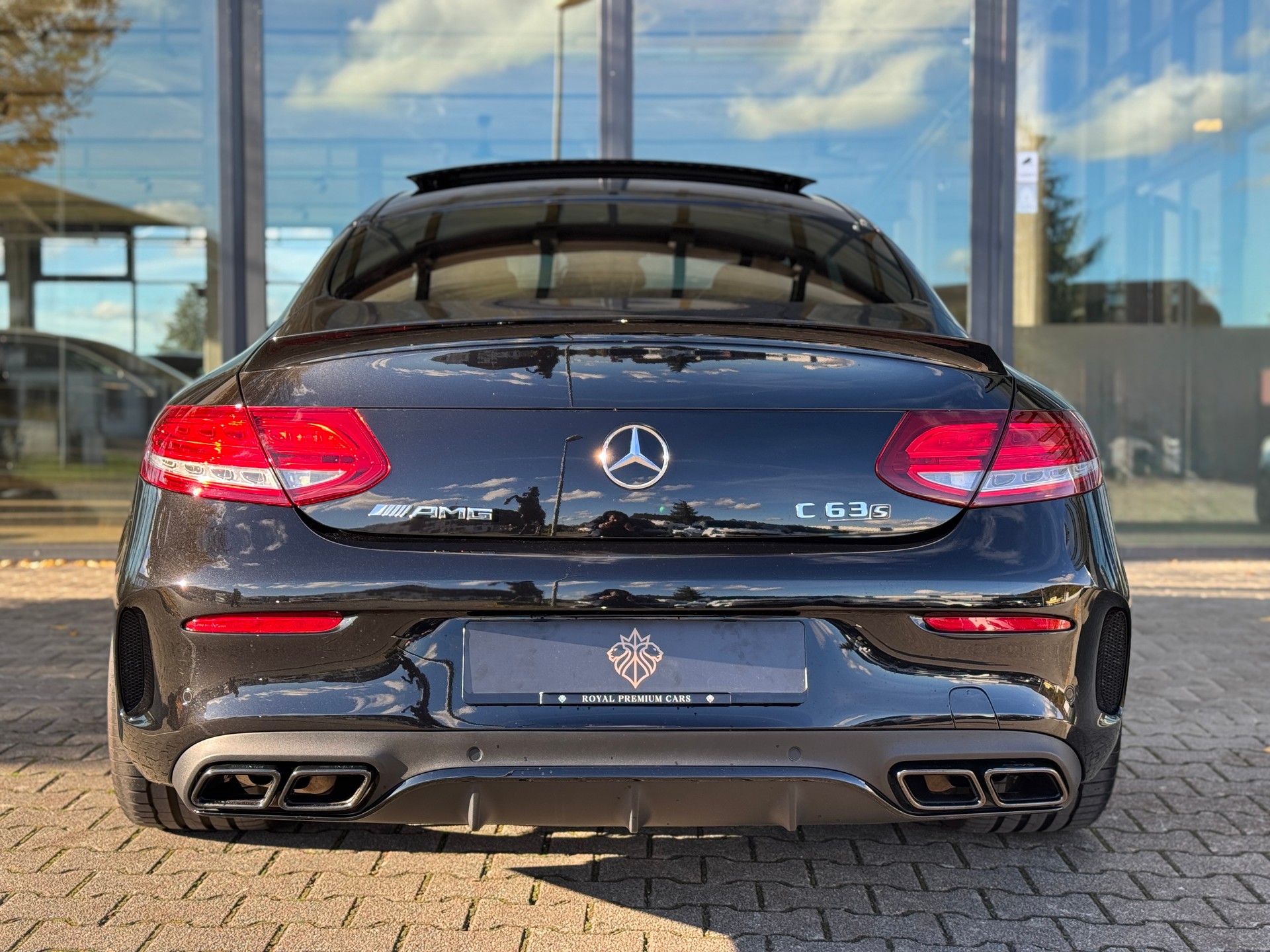 MERCEDES-BENZ C 63 S AMG Speedshift / CH-Fahrzeug / ohne OPF-showroom-element-3