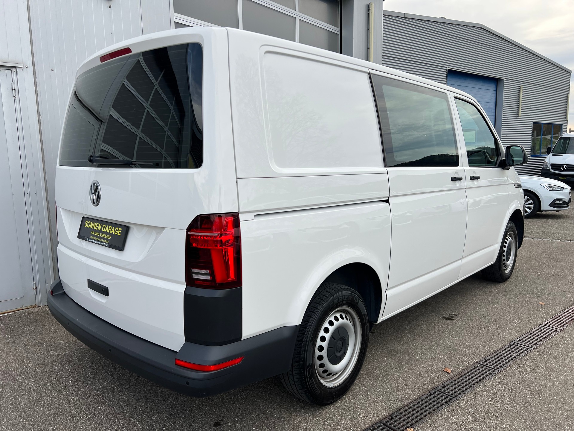 VW T6.1 2.0 TDI DSG-image-3