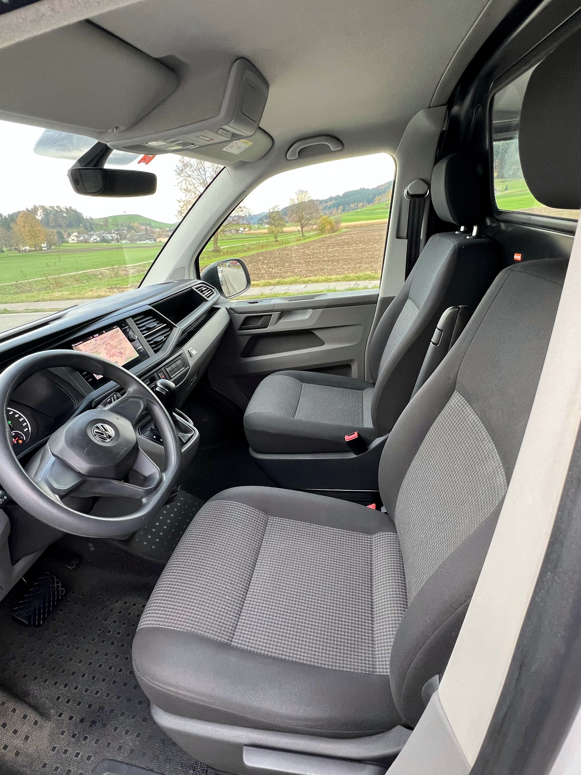 VW T6.1 2.0 TDI DSG-image-9