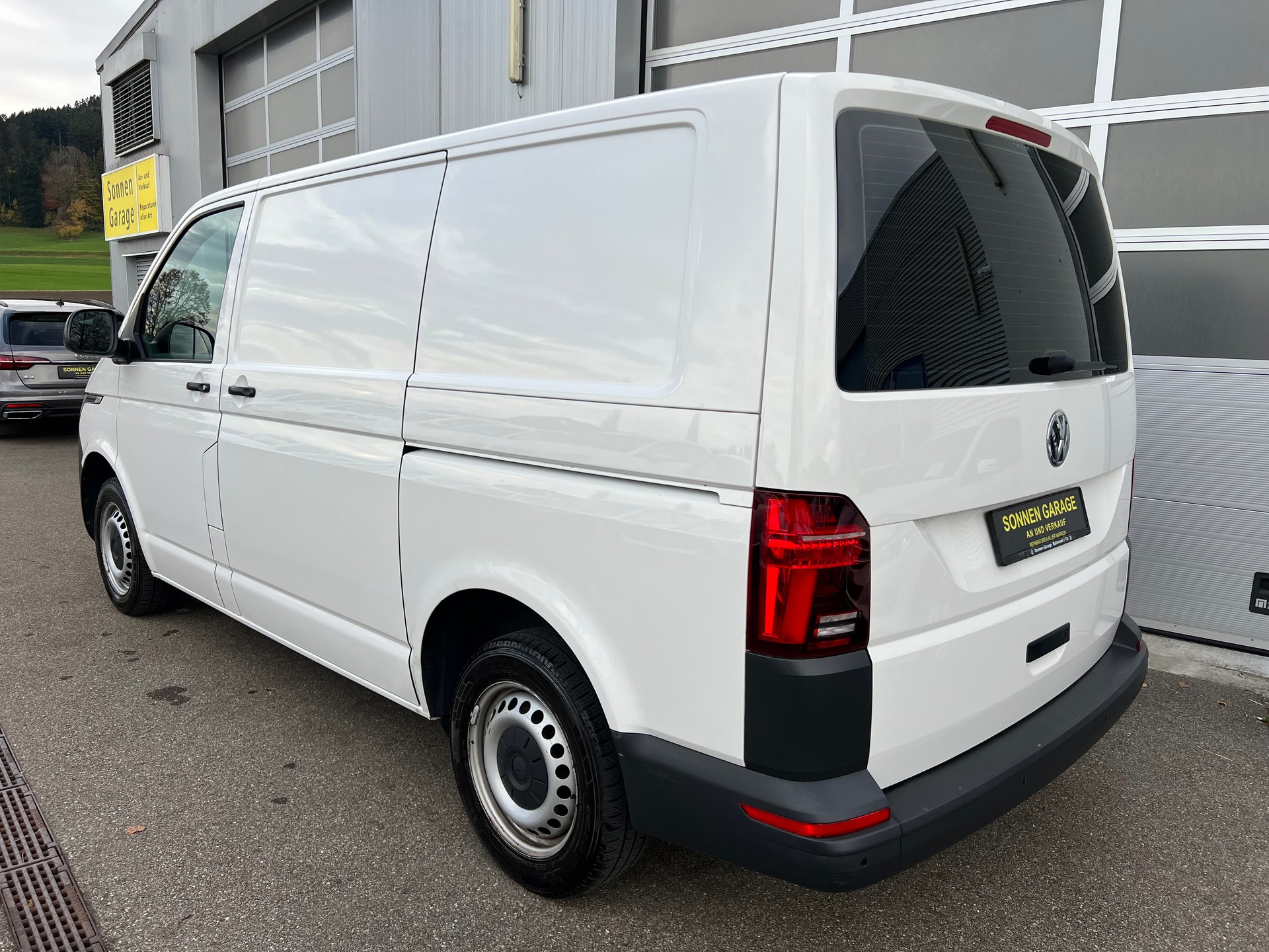 VW T6.1 2.0 TDI DSG-image-5