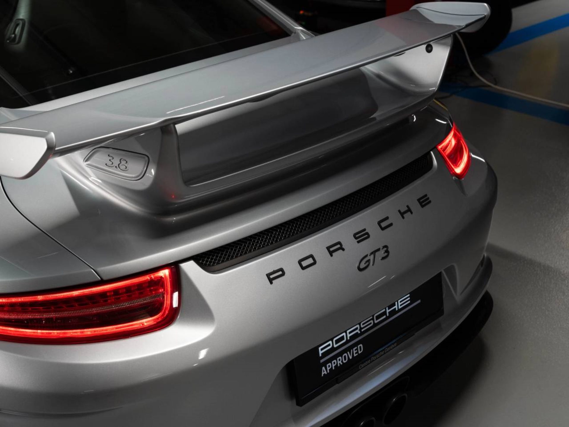 PORSCHE 911 GT3-image-26