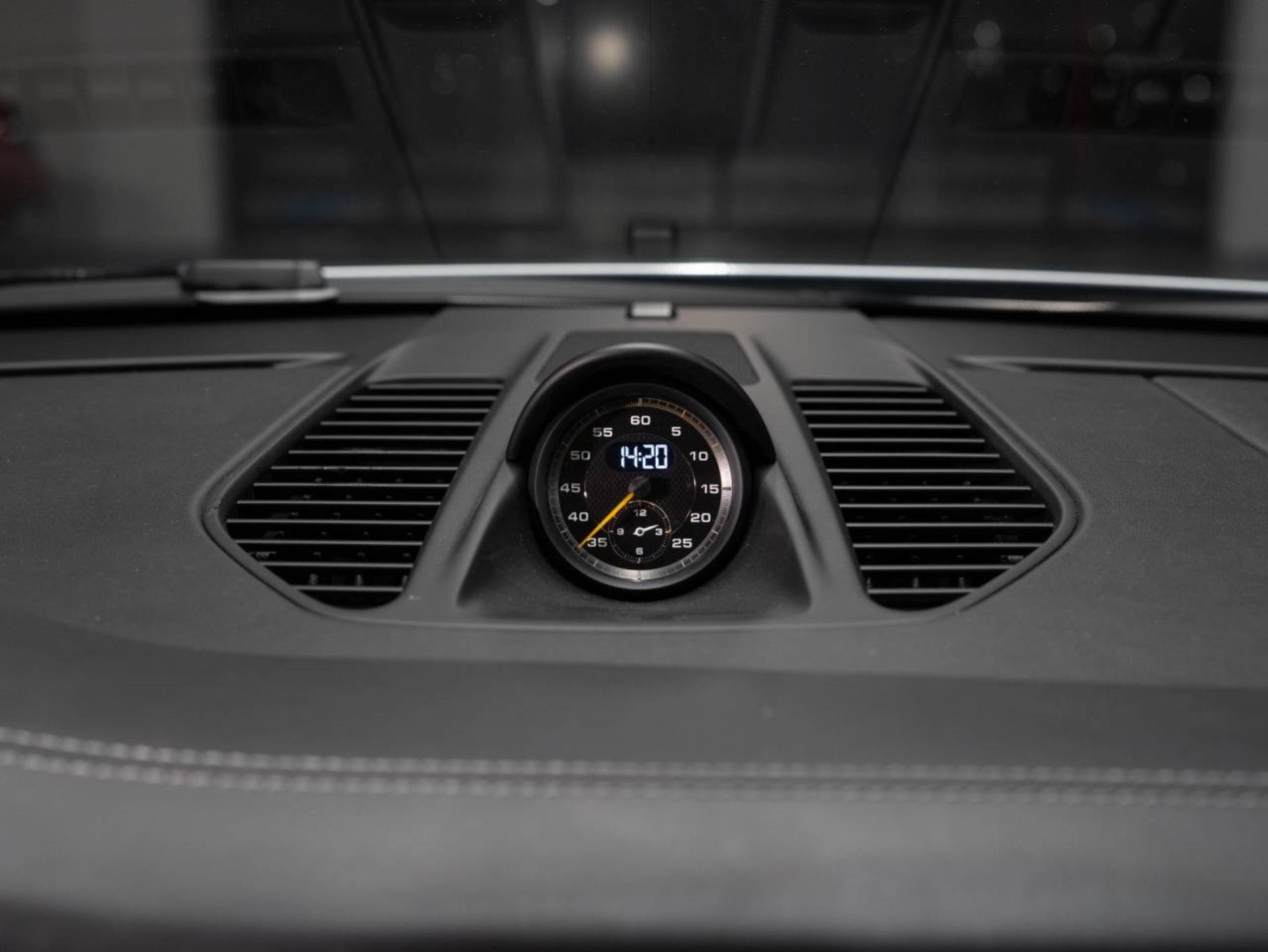 PORSCHE 911 GT3-image-9
