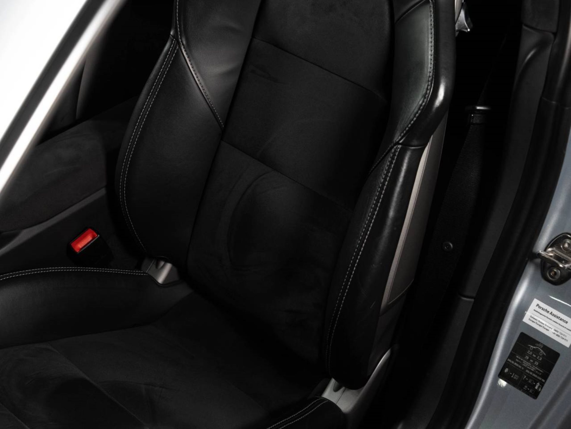 PORSCHE 911 GT3-image-18