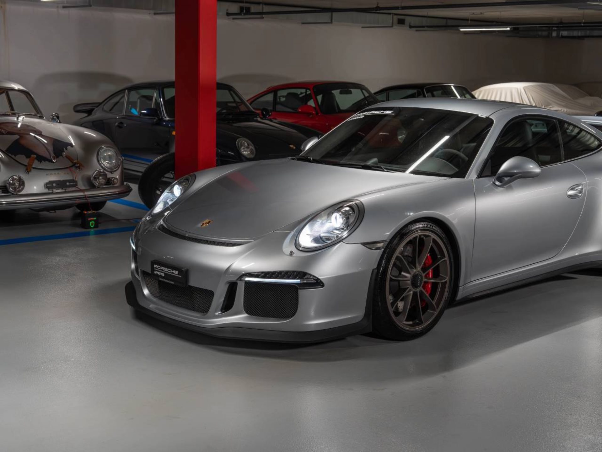 PORSCHE 911 GT3-image-24
