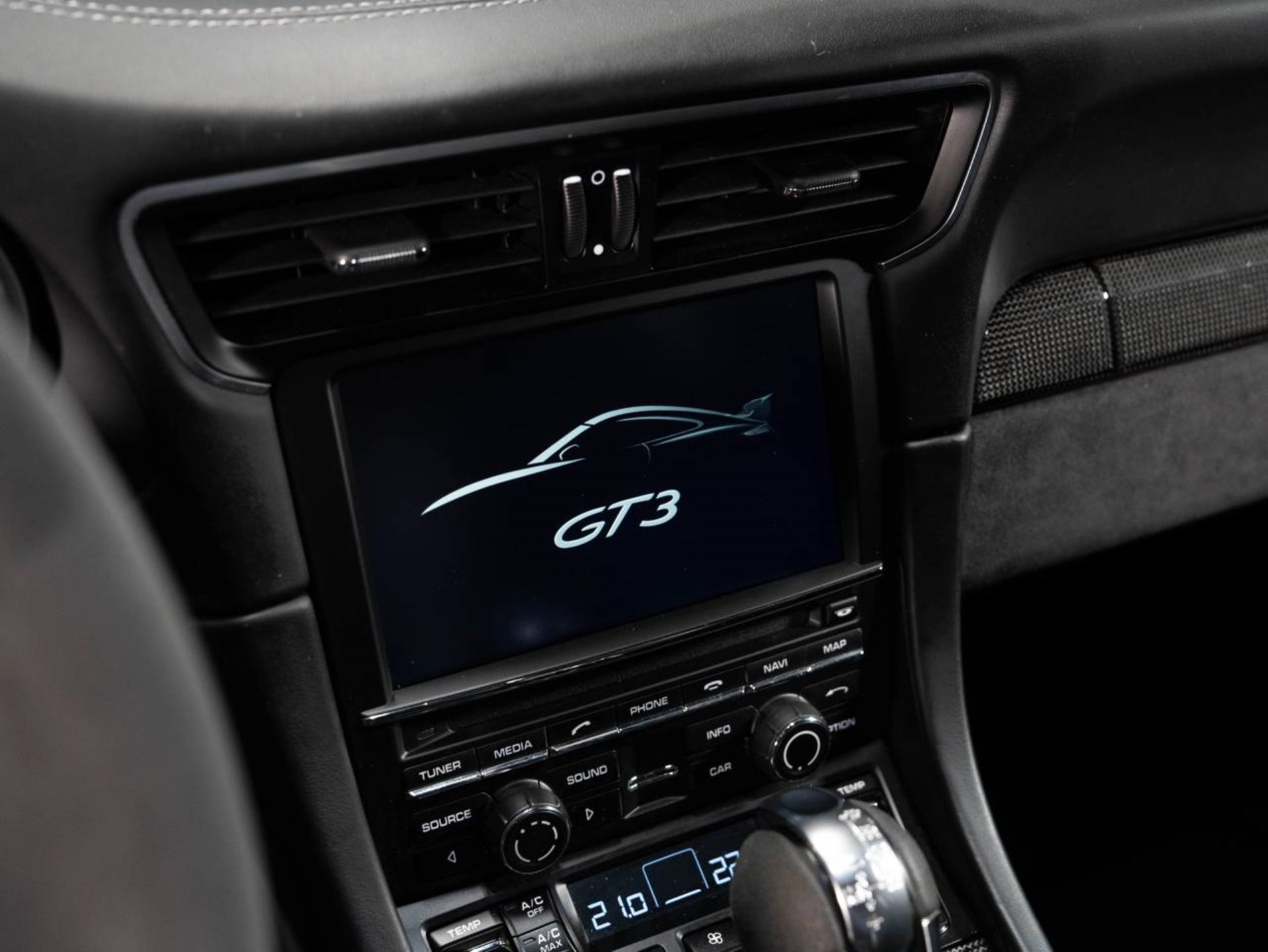 PORSCHE 911 GT3-image-14