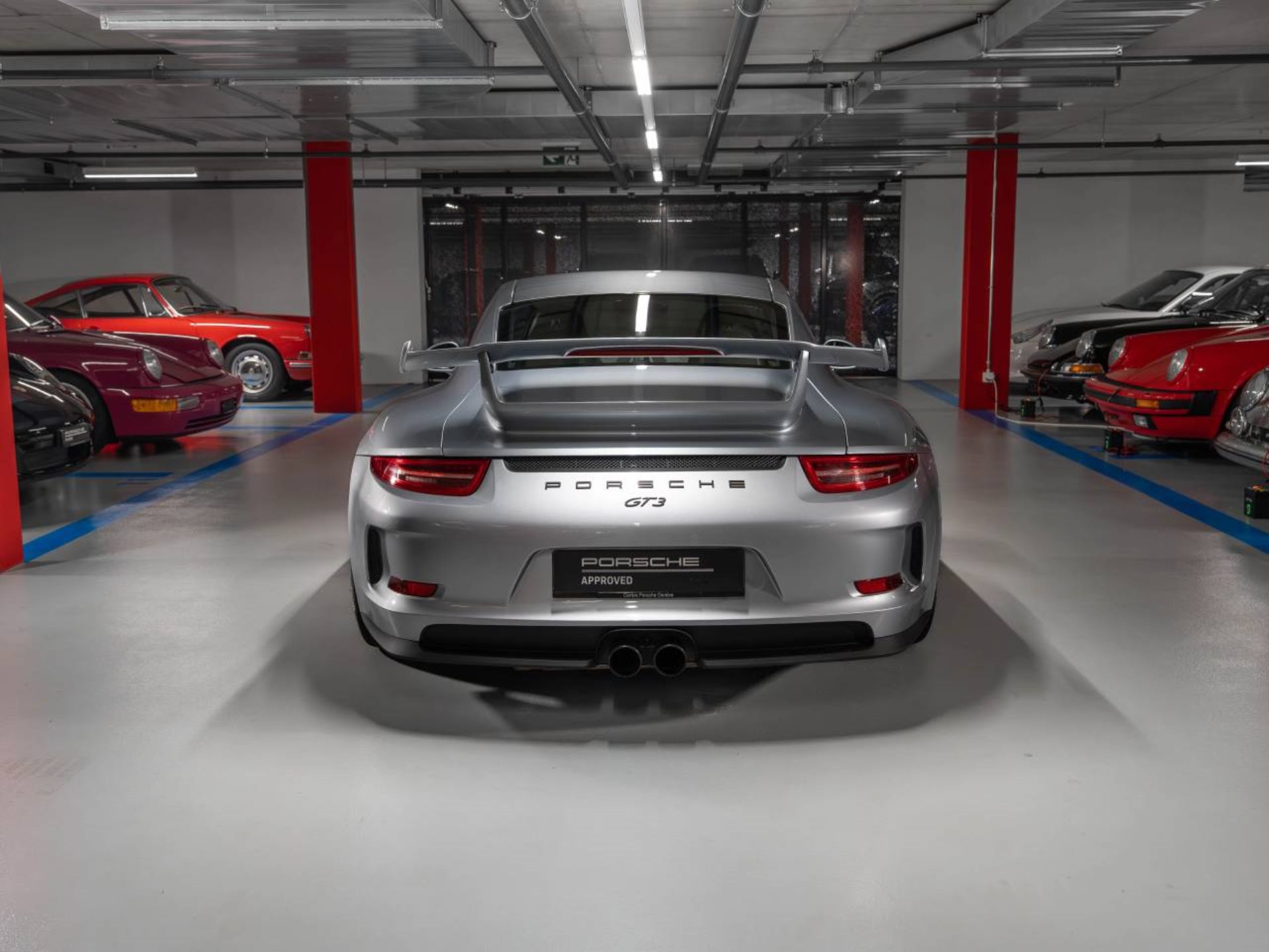 PORSCHE 911 GT3-image-6