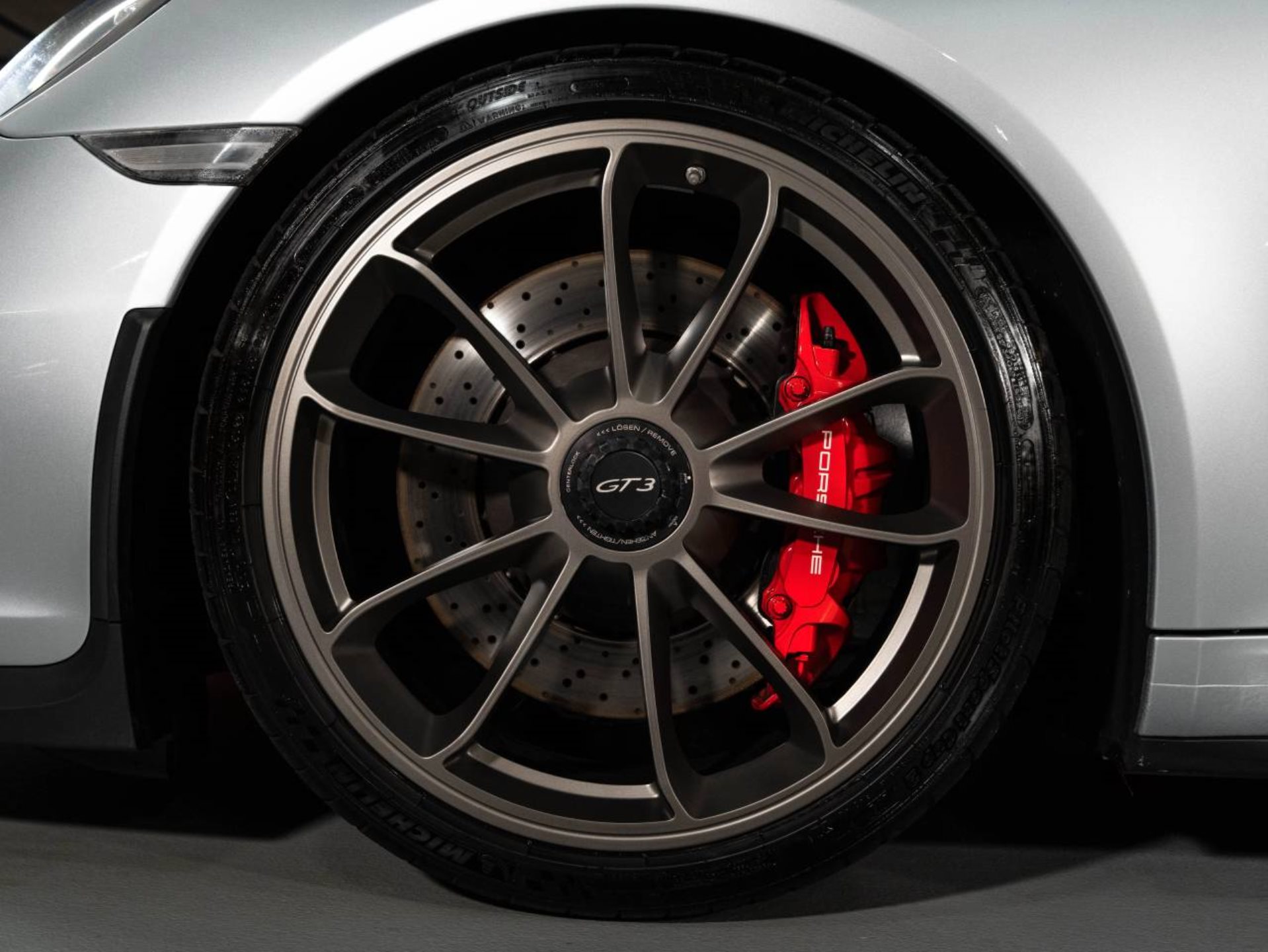 PORSCHE 911 GT3-image-23