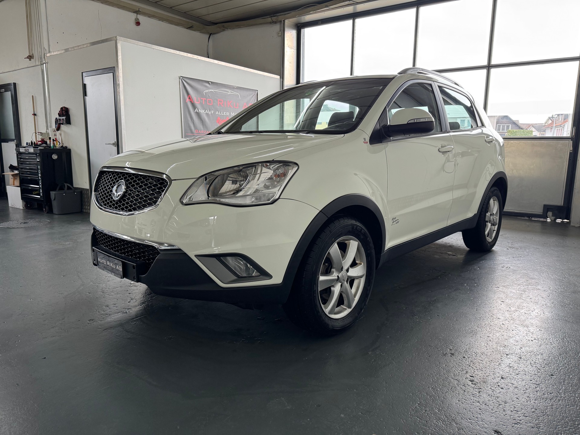 KGM-SsangYong Korando 2.0 e-XDI Quartz 4WD Automatic-image-4