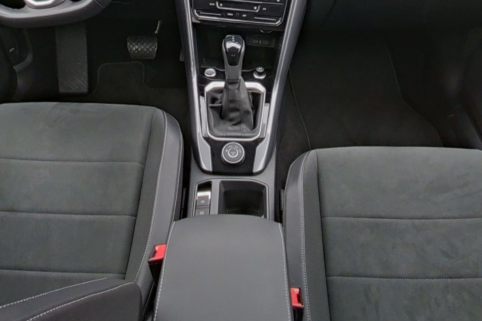 VW T-Roc 2.0 TSI Style DSG 4Motion-image-8