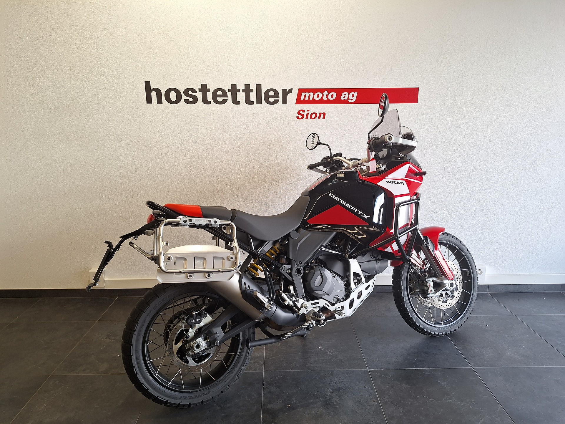 DUCATI Desert X Discovery-showroom-element-3