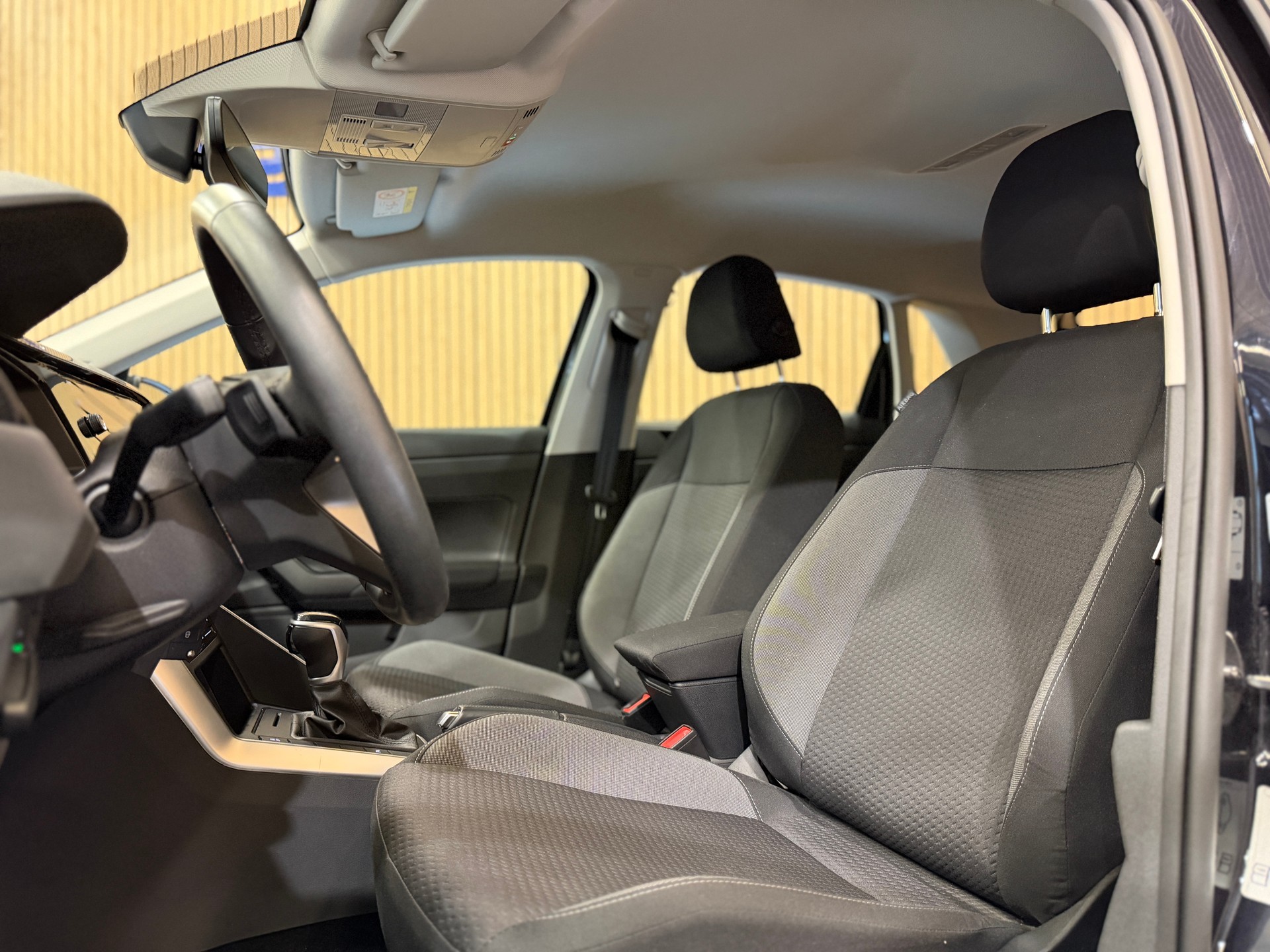 VW Polo 1.0 TSI Life DSG-image-16