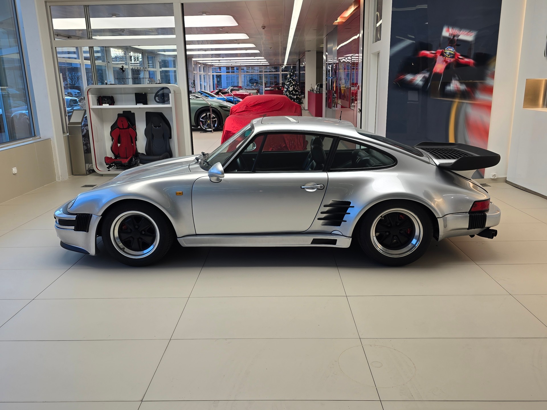 PORSCHE 911 Turbo 3.3 RINSPEED-image-7