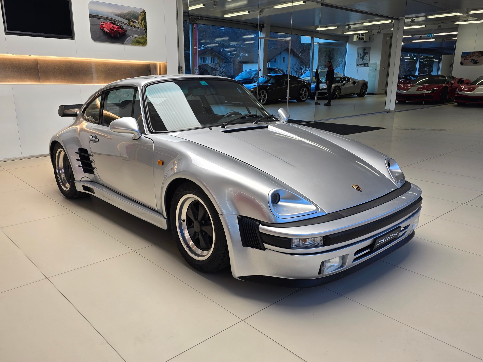 PORSCHE 911 Turbo 3.3 RINSPEED-image-2
