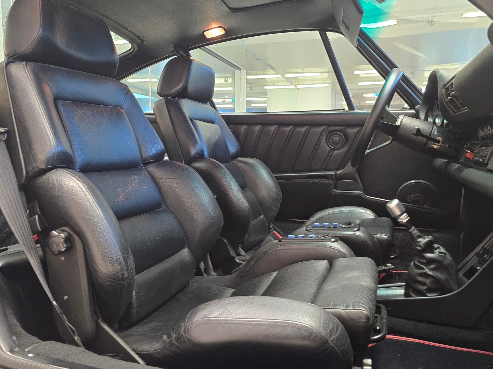 PORSCHE 911 Turbo 3.3 RINSPEED-image-12