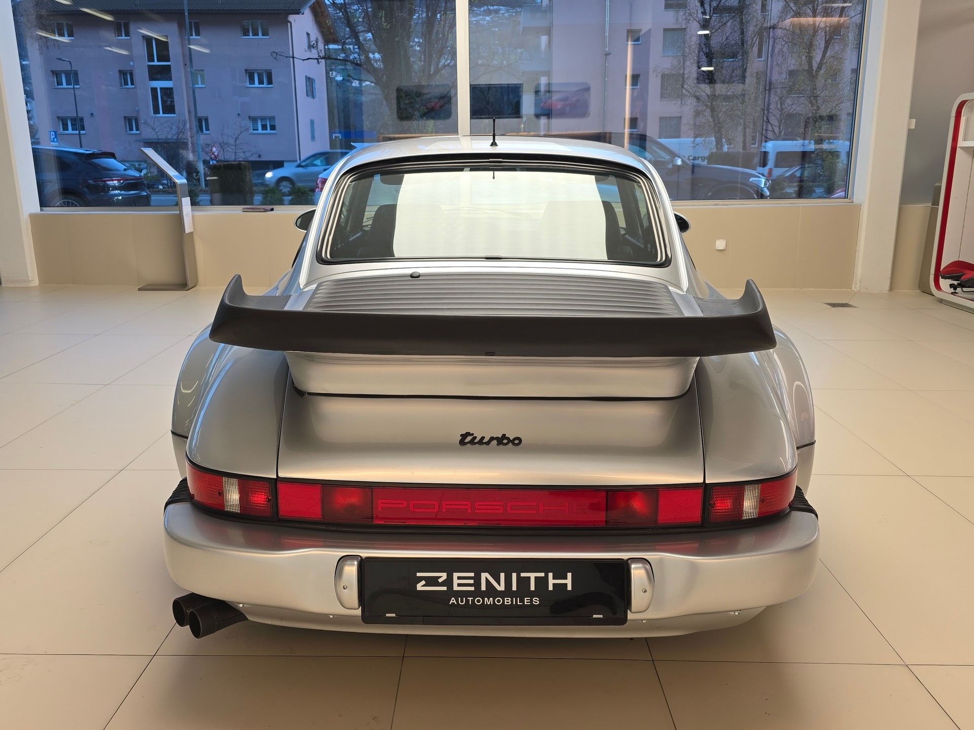 PORSCHE 911 Turbo 3.3 RINSPEED-image-5