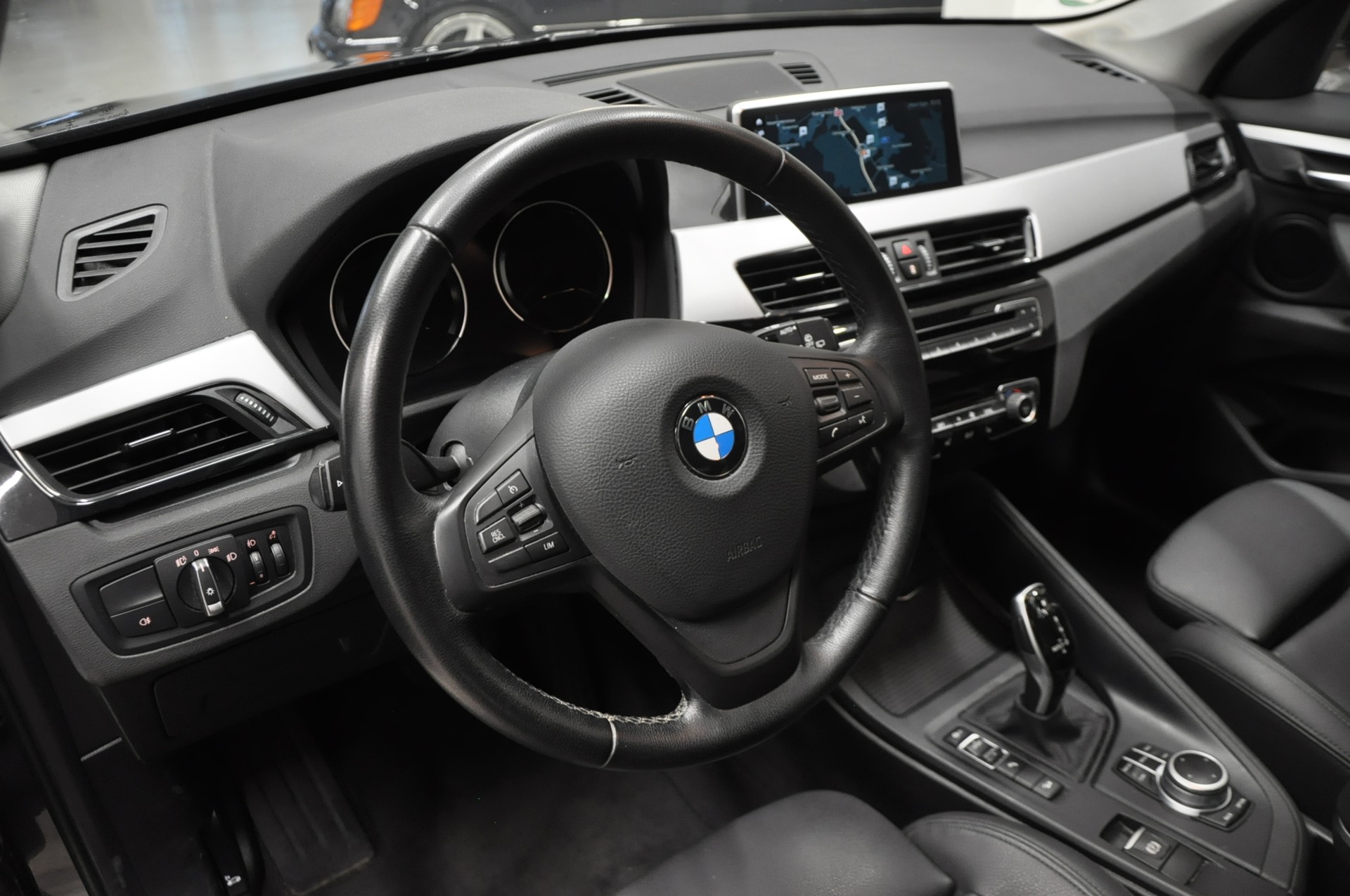 BMW X1 xDrive 20d xLine Steptronic-image-10