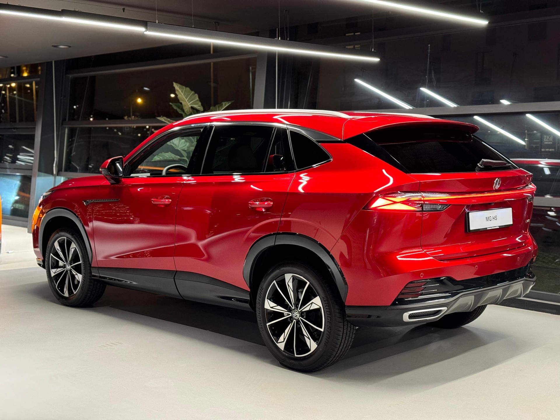 MG HS 1.5 T Luxury Automat-image-4