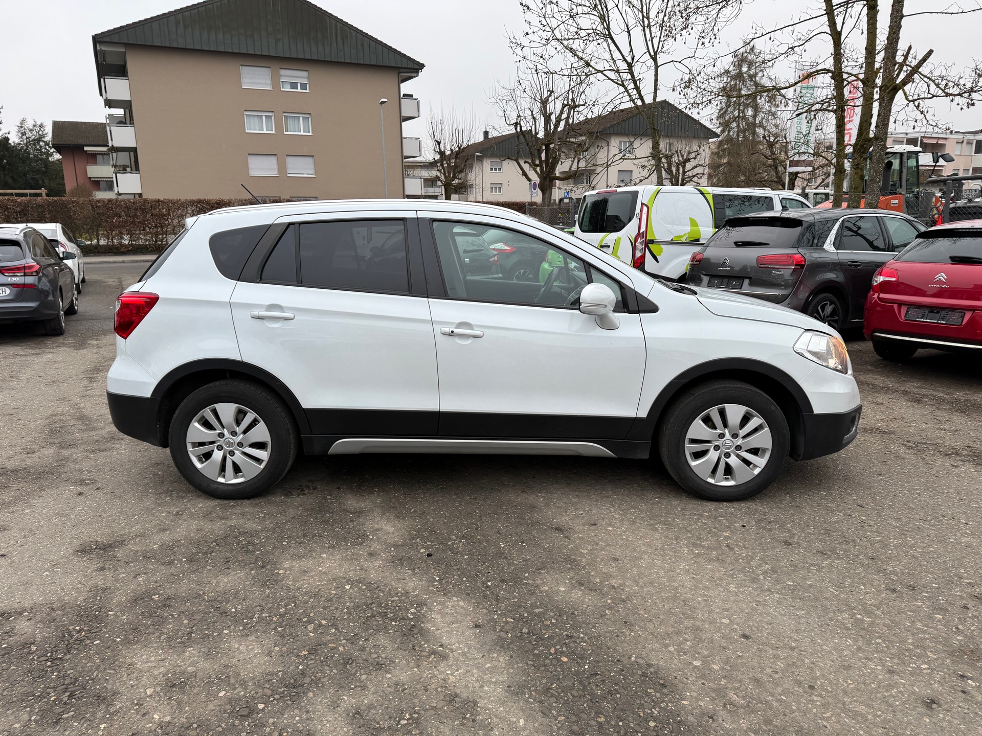 SUZUKI SX4 S-Cross 1.6 16V PizSulai 4WD-image-4