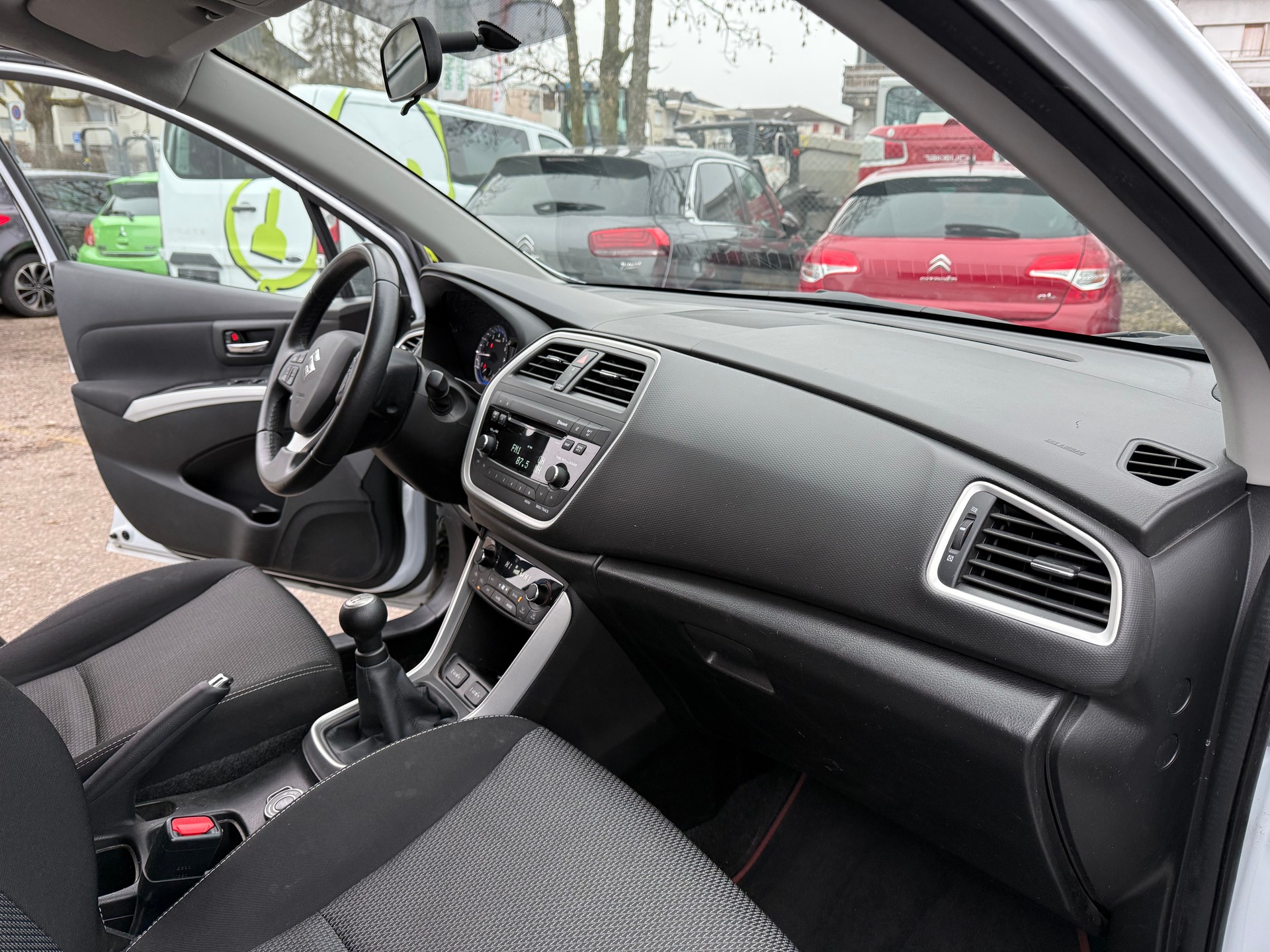 SUZUKI SX4 S-Cross 1.6 16V PizSulai 4WD-image-8