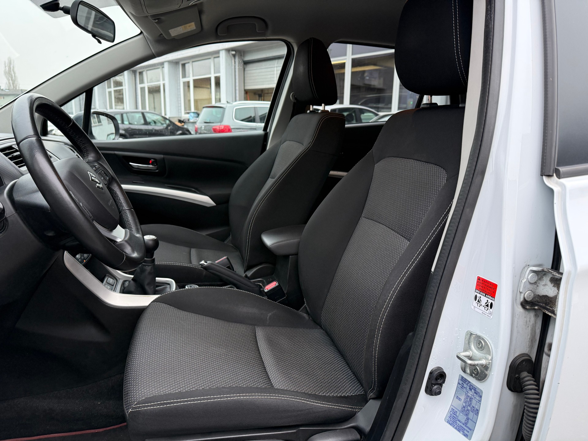 SUZUKI SX4 S-Cross 1.6 16V PizSulai 4WD-image-5