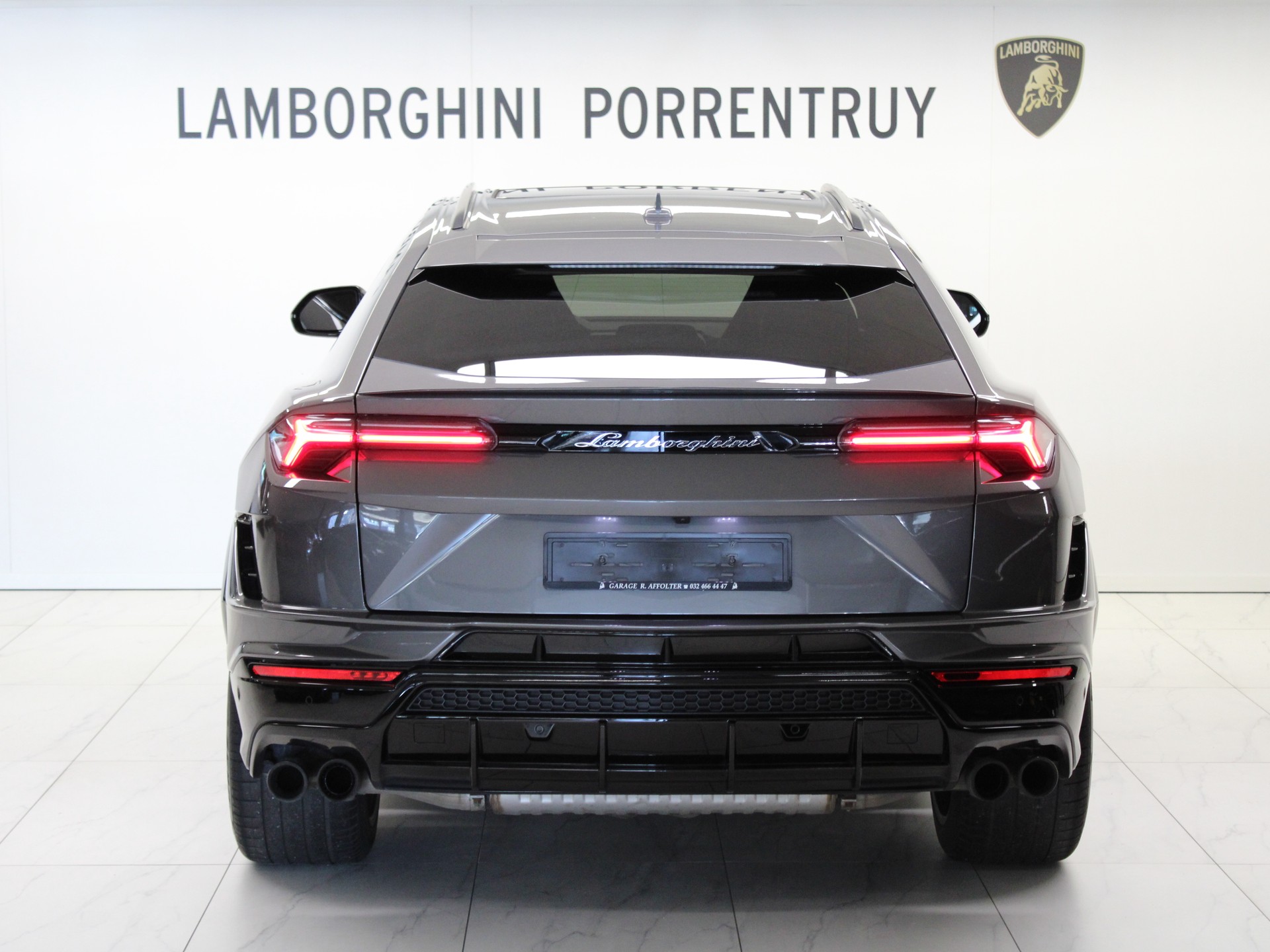 LAMBORGHINI Urus S-image-3