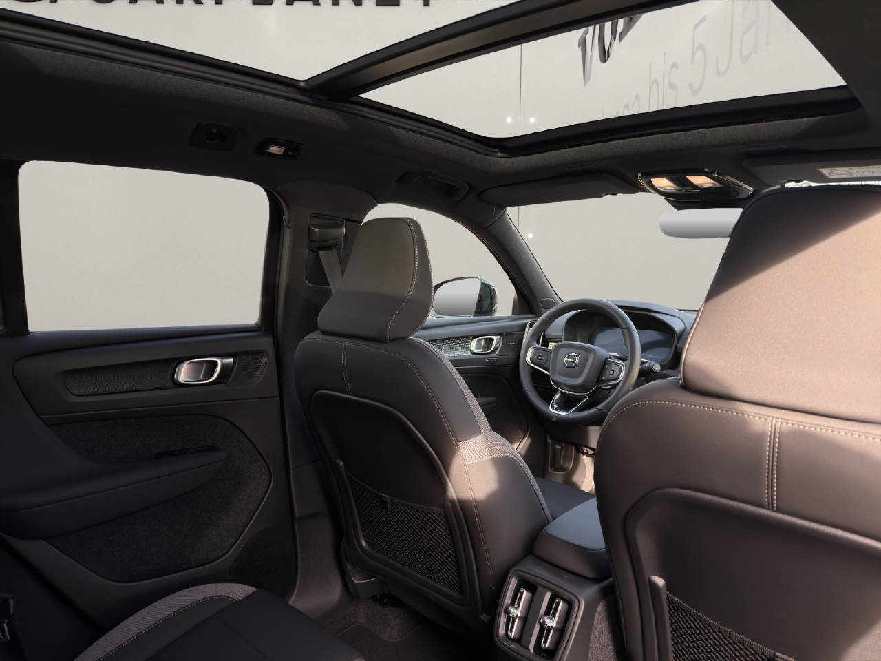 VOLVO EX40 Twin Performance Ultra AWD .-image-8