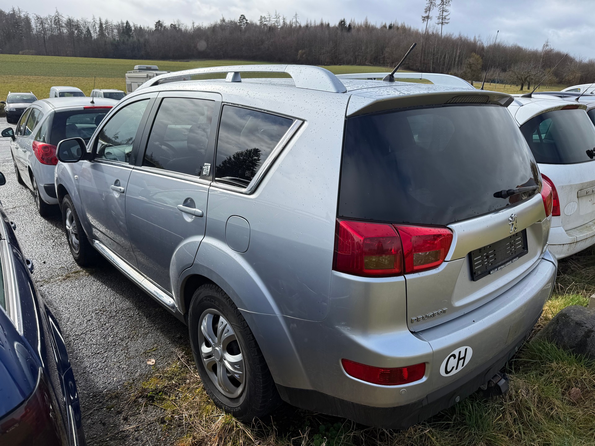 PEUGEOT 4007 2.2 HDi Confort-image-3