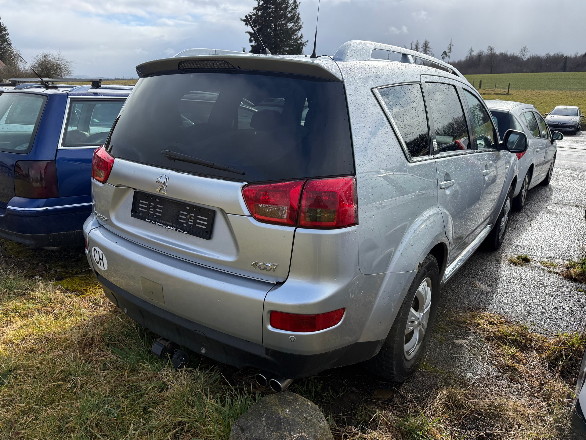 PEUGEOT 4007 2.2 HDi Confort-image-2