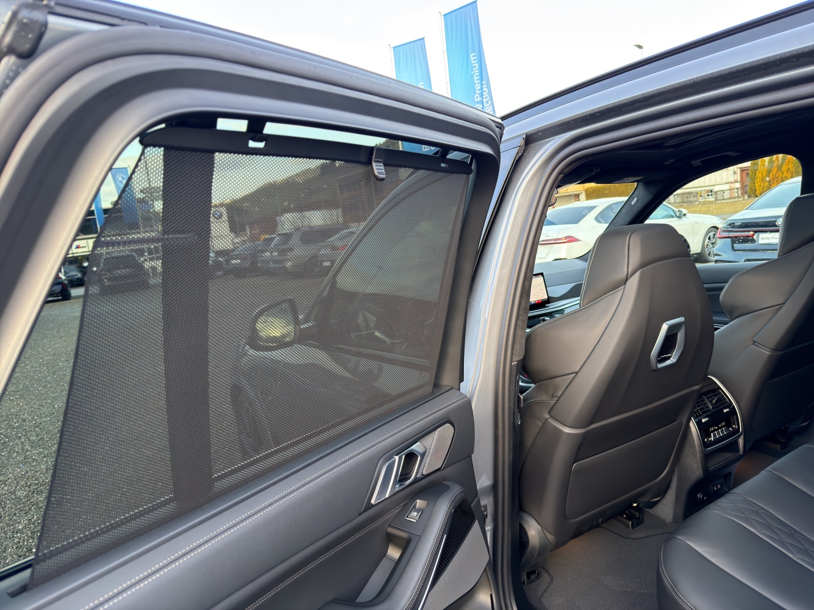 BMW X5 xDrive 50e M Sport Pro Steptronic-image-19