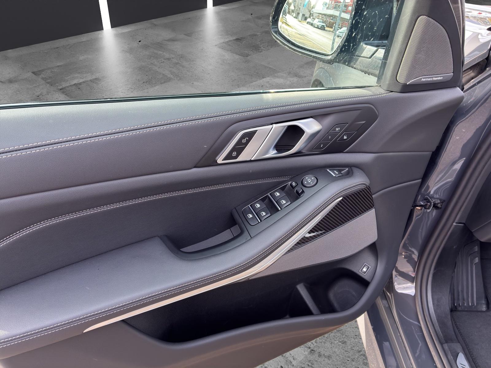 BMW X5 50e xDrive M Sport Pro-image-12