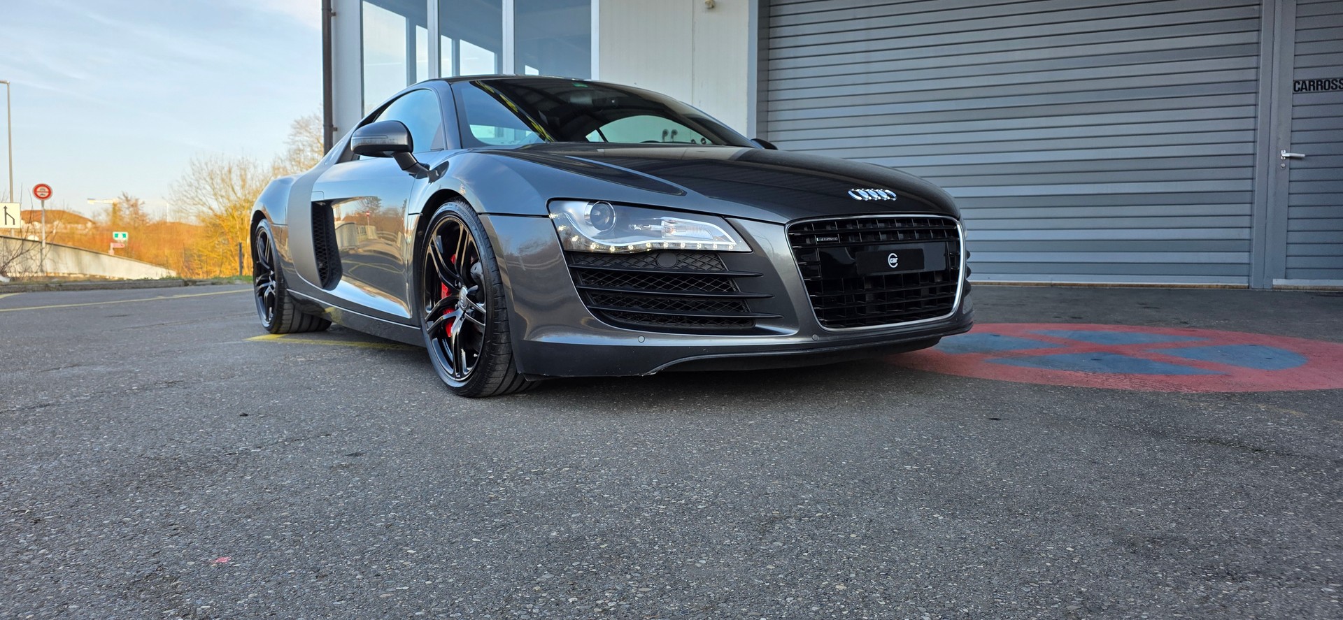 AUDI R8 Coupé 4.2-image-1