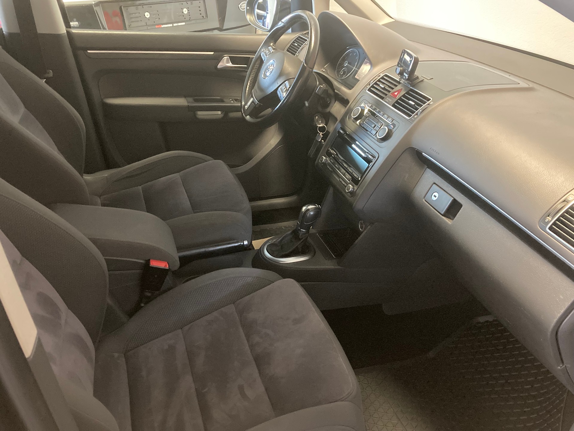 VW Touran 1.4 TSI Highline DSG-image-5
