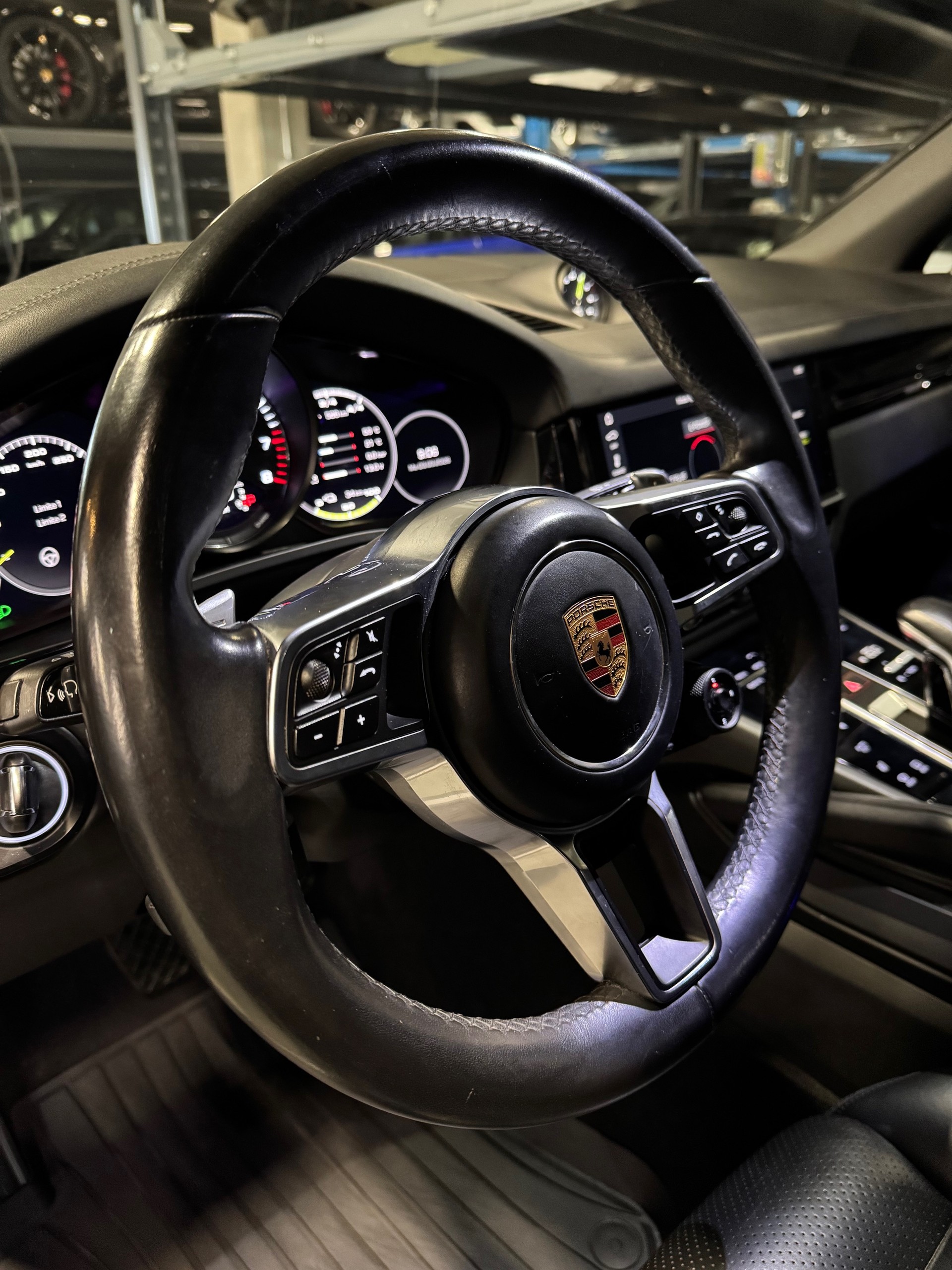 PORSCHE Cayenne E-Hybrid-image-7