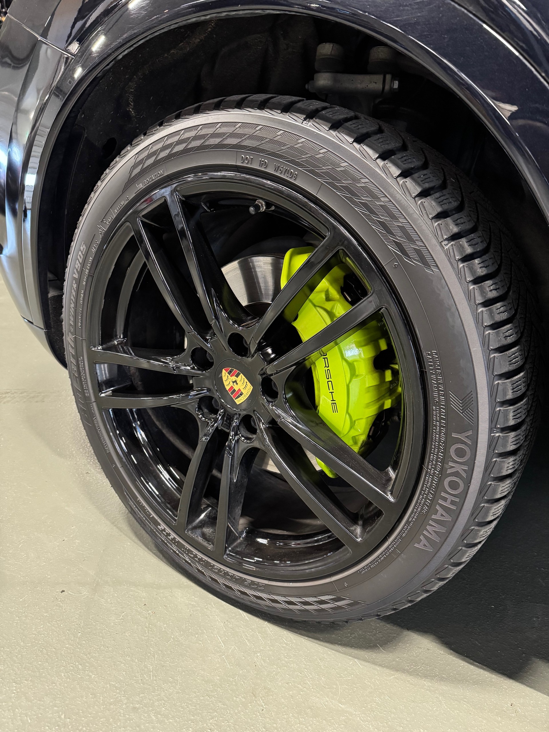 PORSCHE Cayenne E-Hybrid-image-5