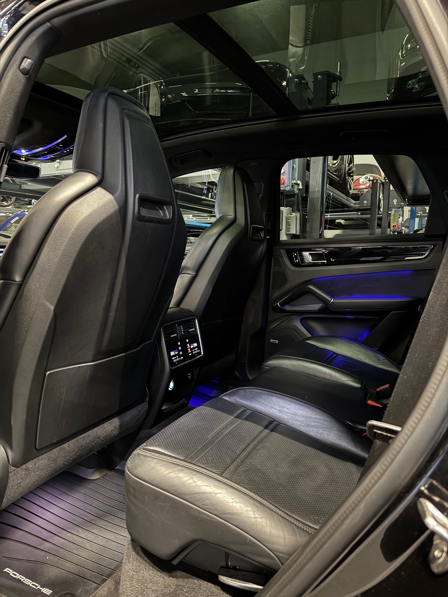 PORSCHE Cayenne E-Hybrid-image-9