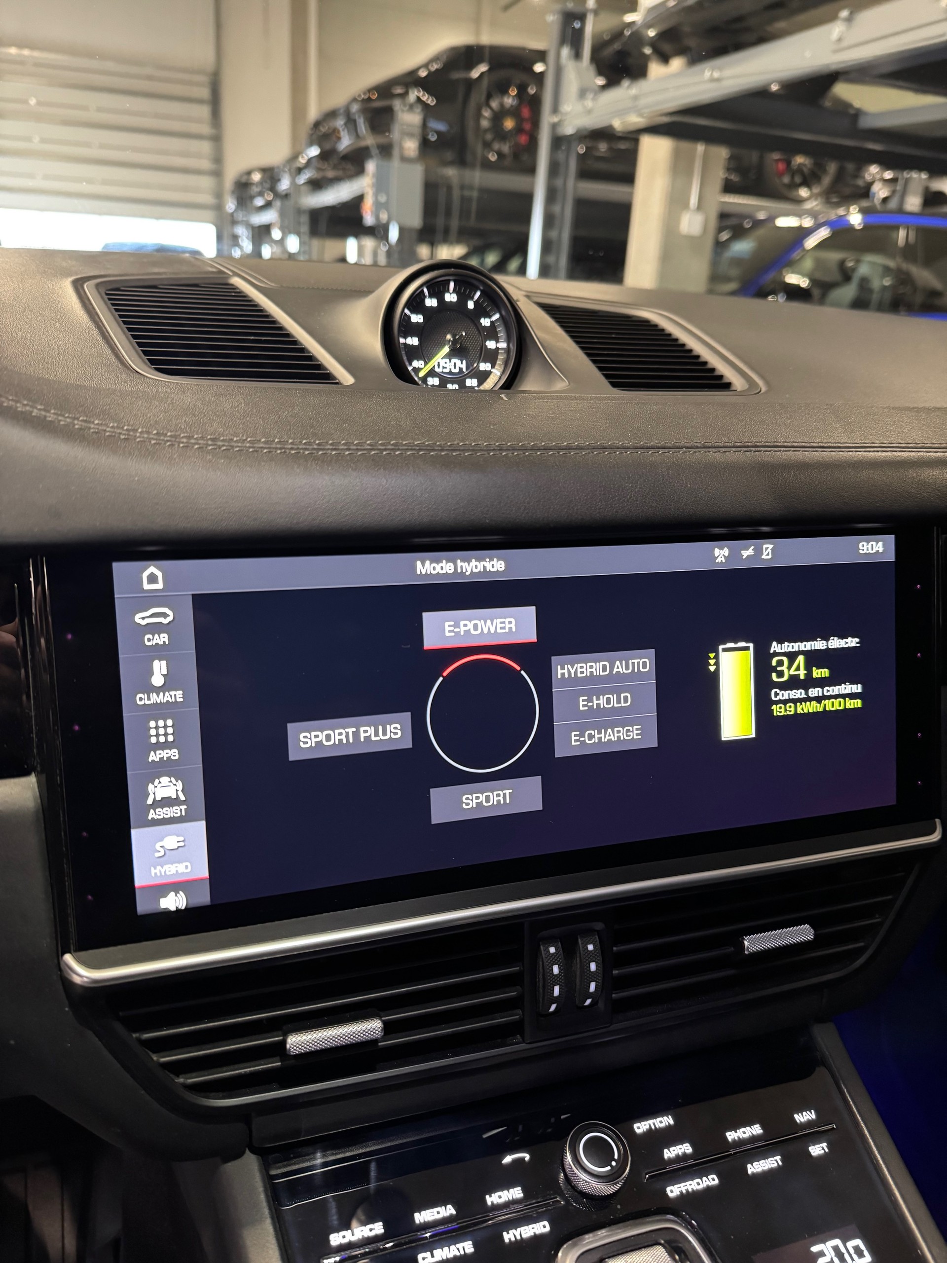 PORSCHE Cayenne E-Hybrid-image-13