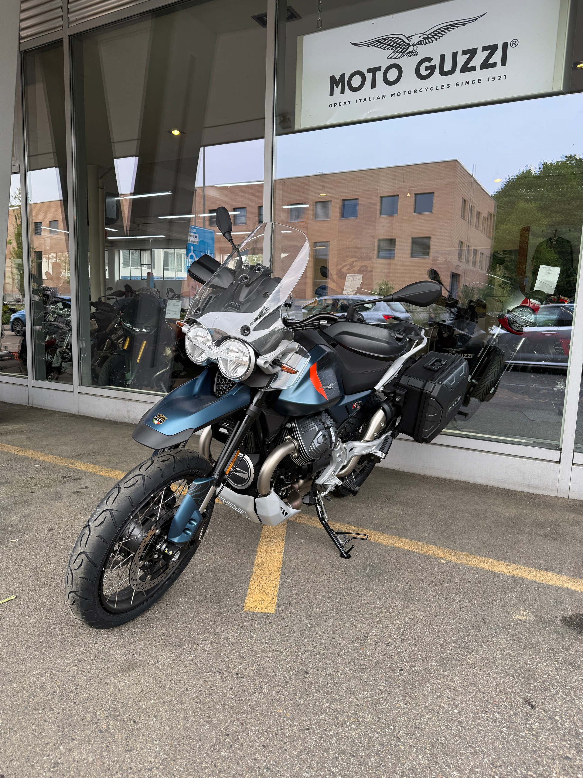 MOTO GUZZI V85 TT Travel E5+-image-6