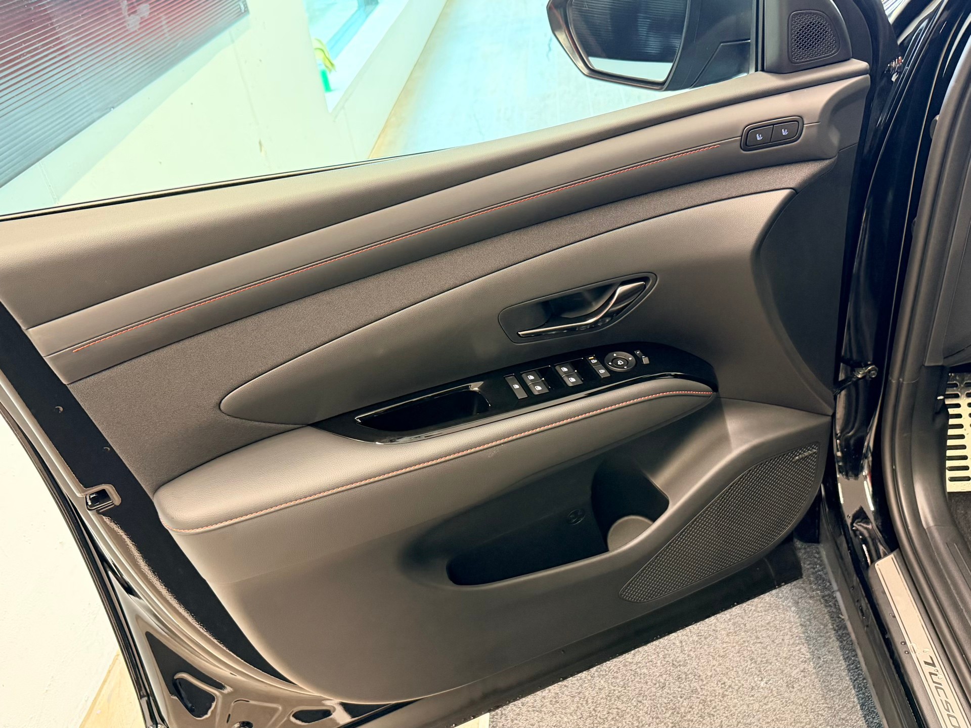 HYUNDAI Tucson 1.6 TGDI PHEV N-Line 4WD-image-11
