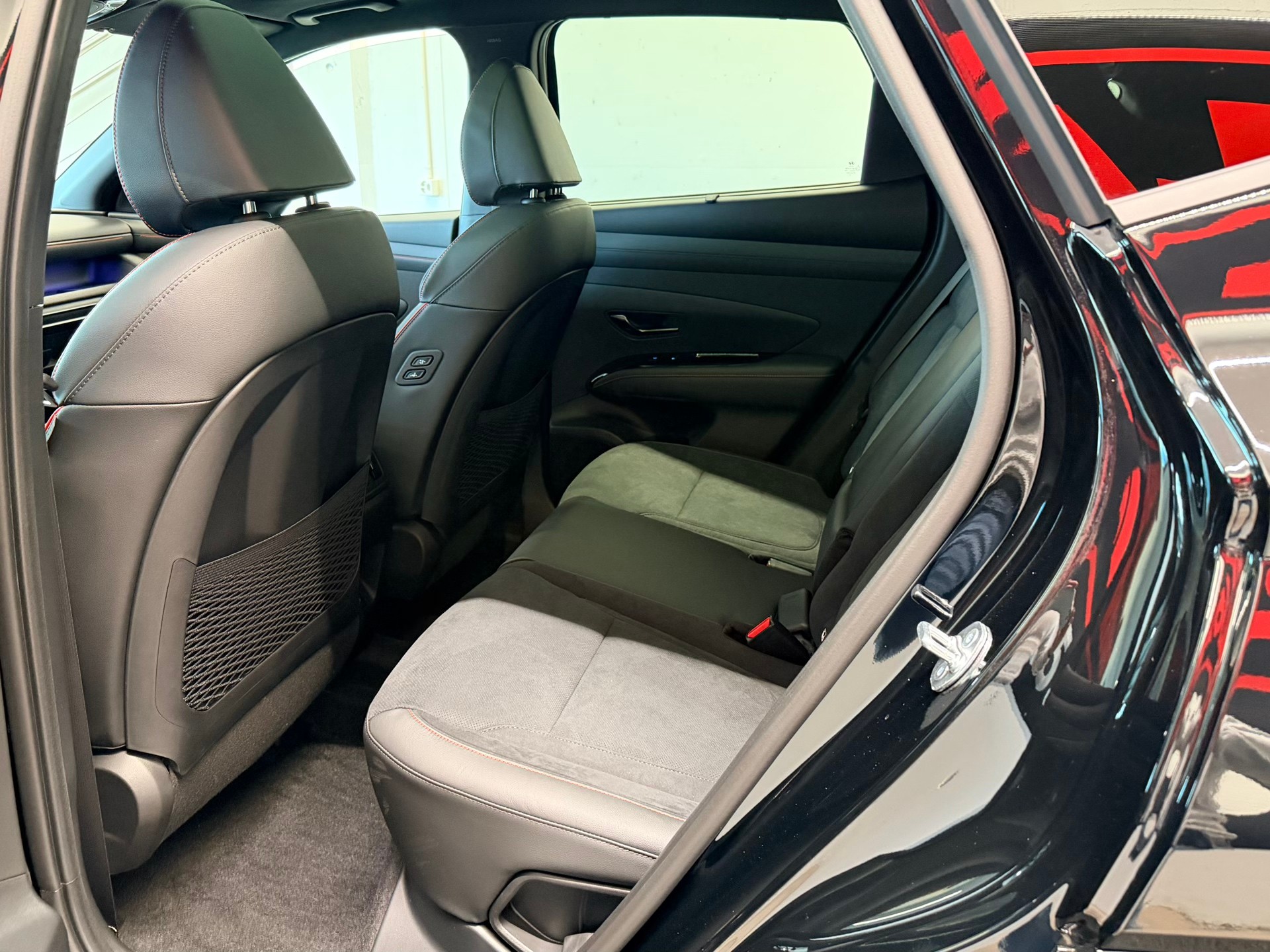 HYUNDAI Tucson 1.6 TGDI PHEV N-Line 4WD-image-16