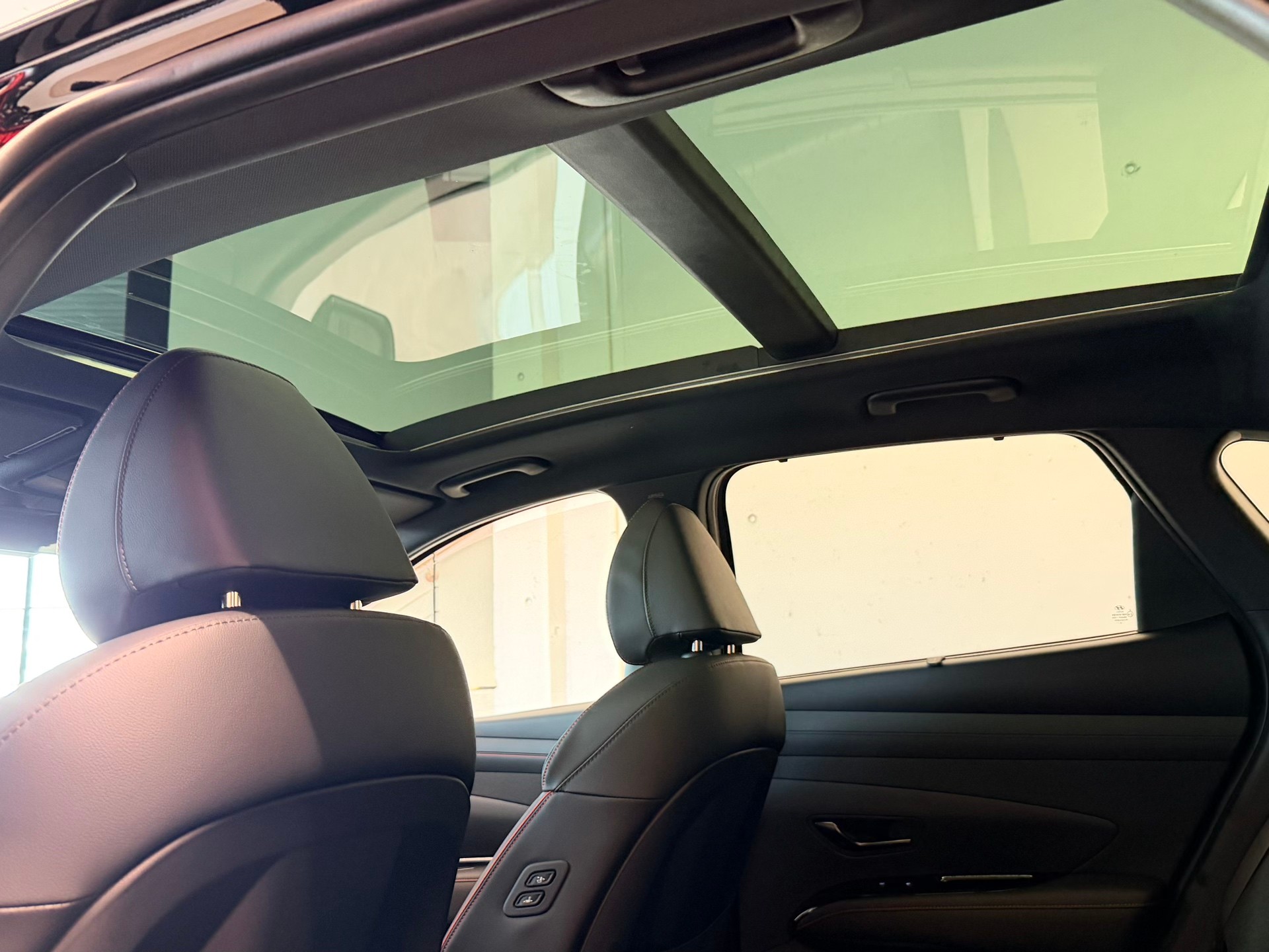 HYUNDAI Tucson 1.6 TGDI PHEV N-Line 4WD-image-17