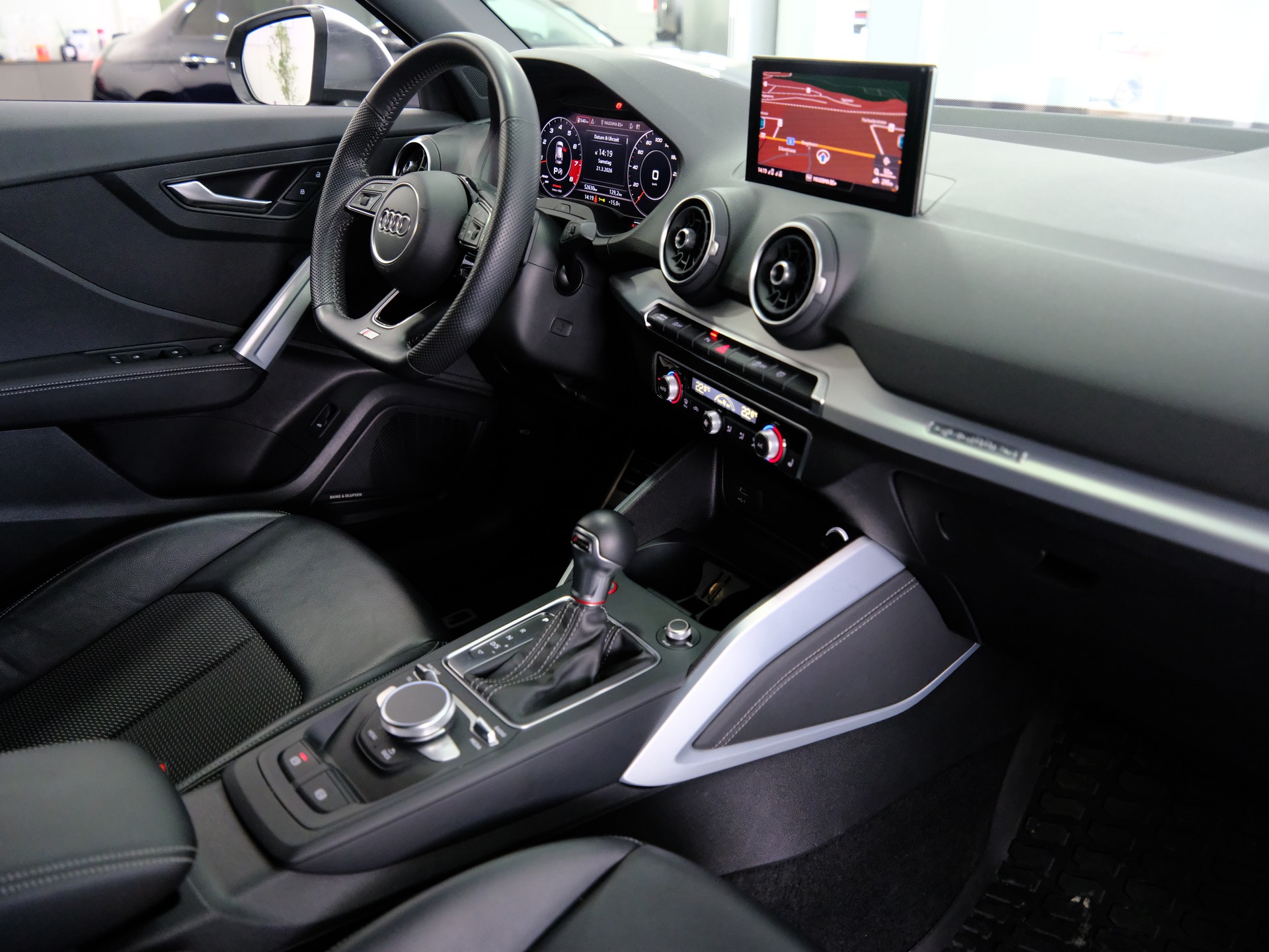 AUDI SQ2 TFSI quattro S-tronic-image-13
