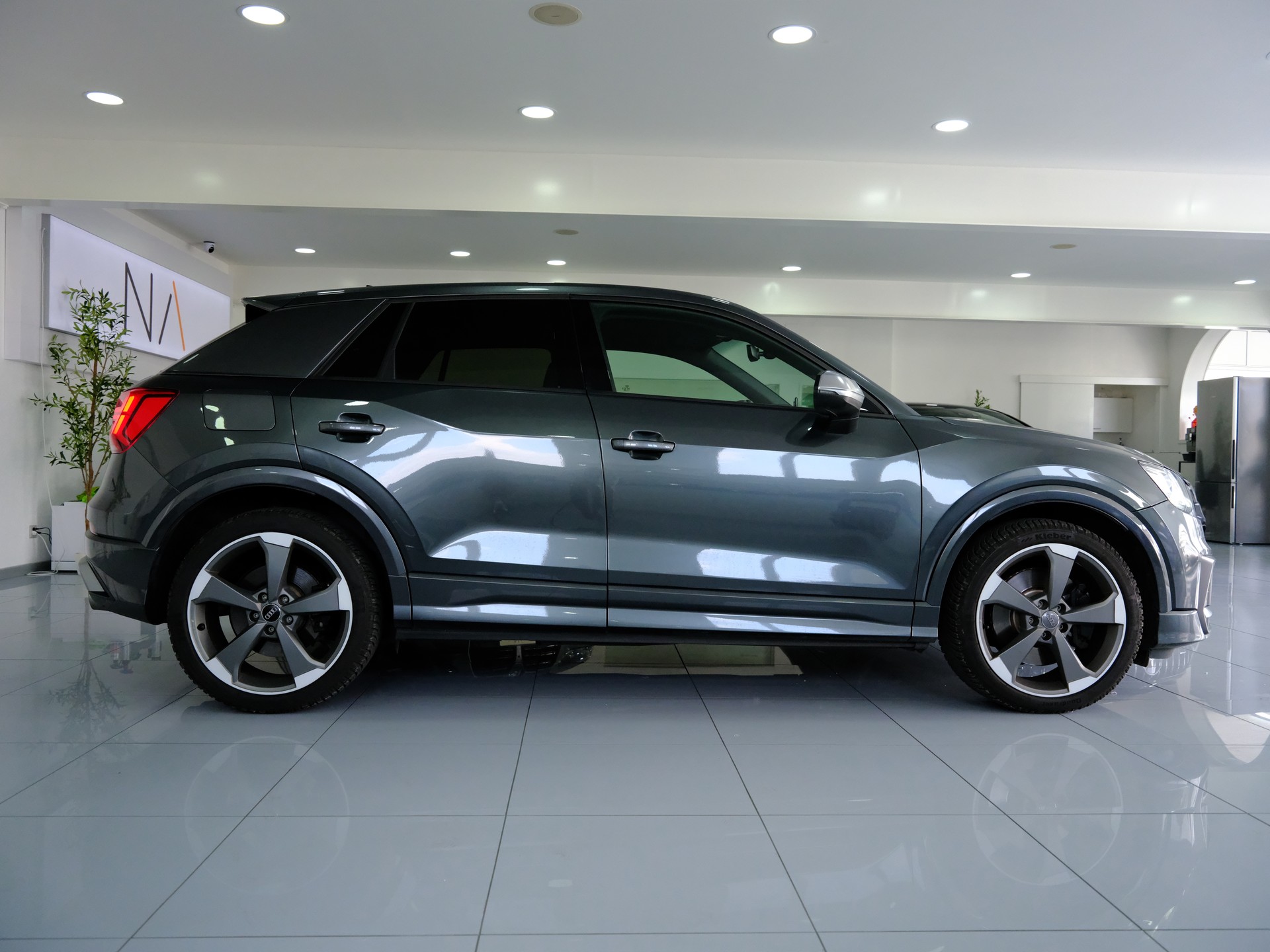 AUDI SQ2 TFSI quattro S-tronic-image-7