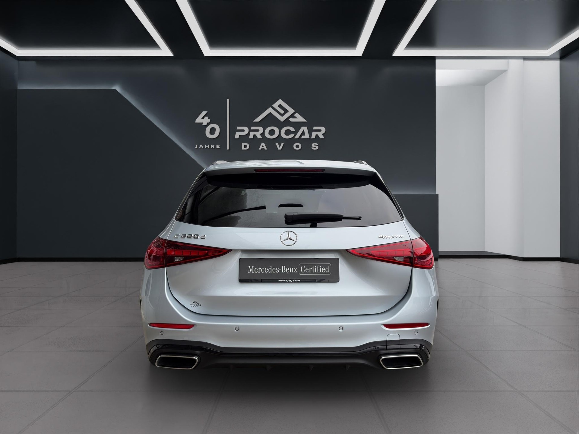 MERCEDES-BENZ C 220 d AMG Line 4matic Kombi-image-4