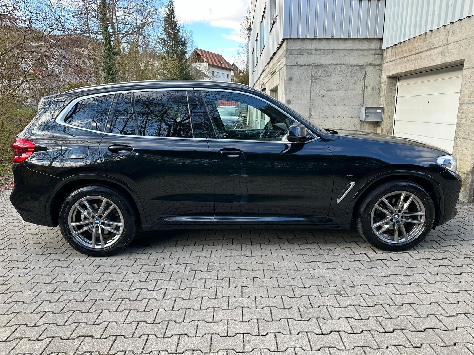 BMW X3 xDrive 20d Individual M Sport Steptronic-image-5