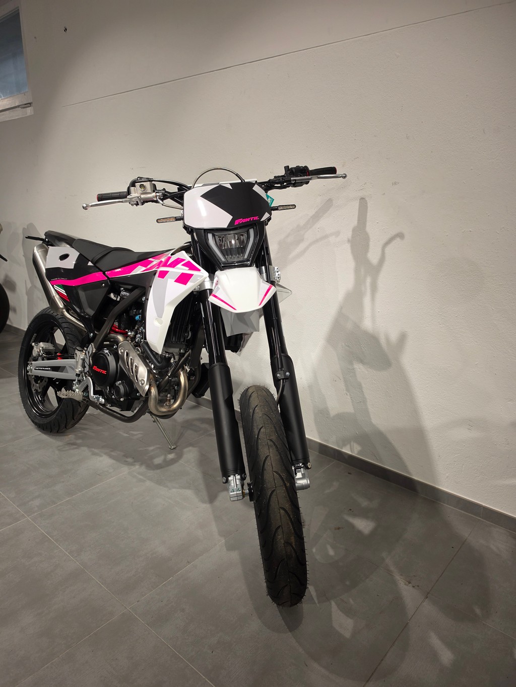 FANTIC XMF 125-showroom-element-1