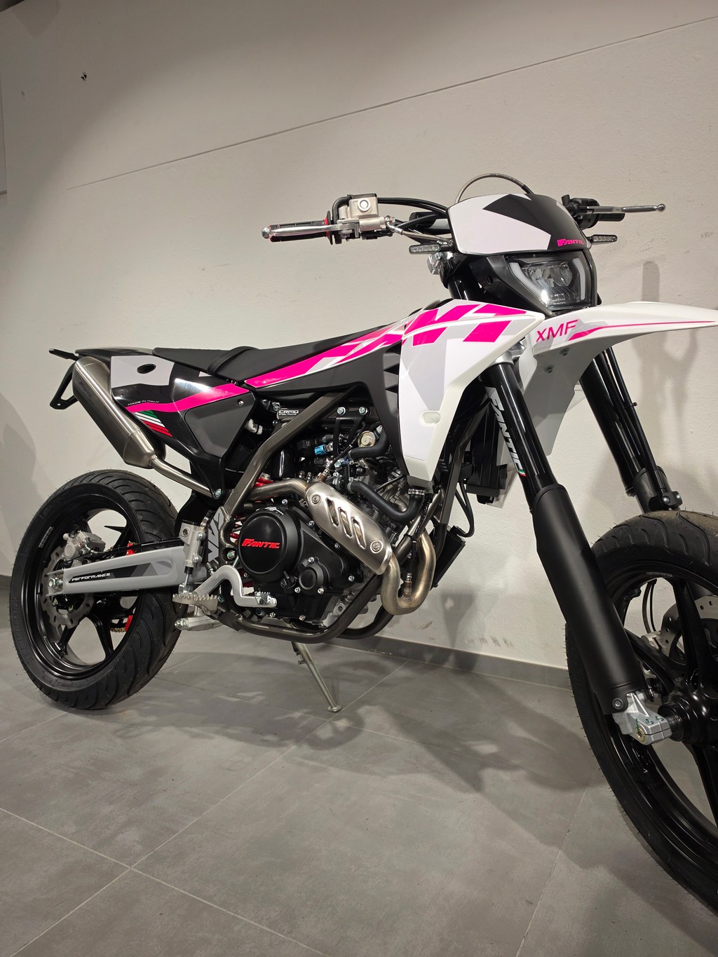 FANTIC XMF 125-image-15