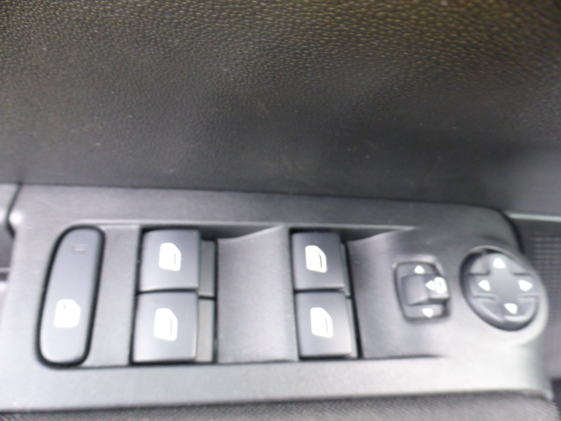 CITROEN C3 Aircross 1.2i PureTech Max EAT6-image-12
