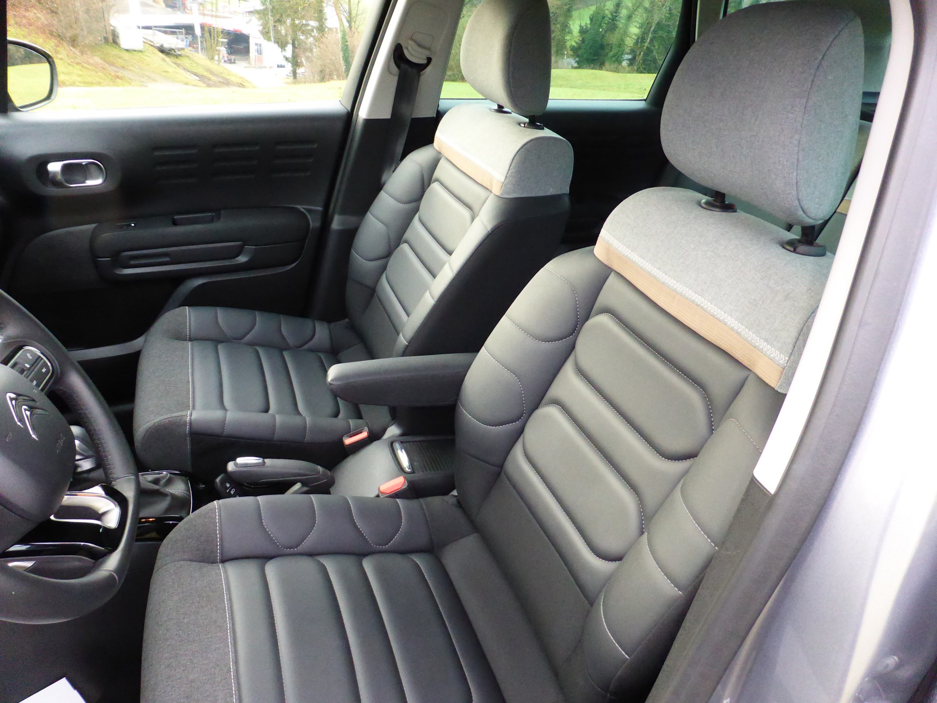 CITROEN C3 Aircross 1.2i PureTech Max EAT6-image-11